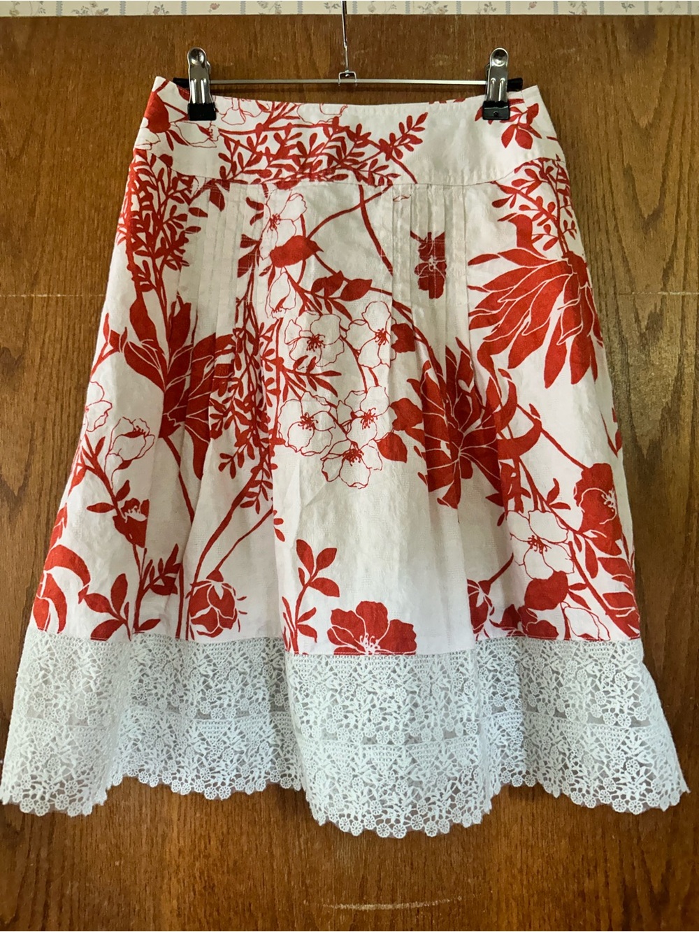 Ann Taylor White Midi Skirt with Red Floral Print & Lace Hem